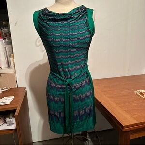 Dress Sleeveless Short Green Multi Crawl Neck Rayon Blend By BCBG Maxazria XS